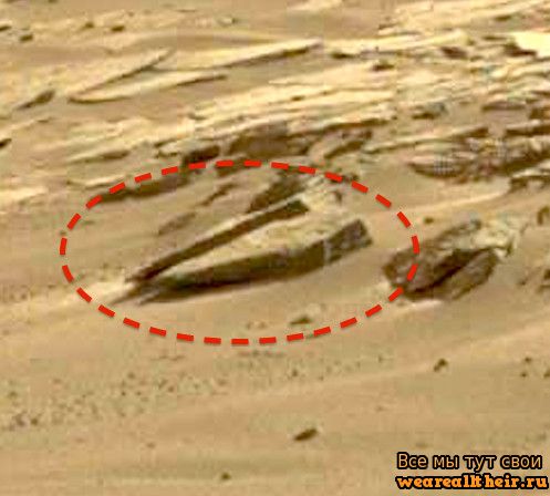 Странный артефакт на Марсе в виде плиты с вырезом